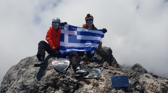 Καθαρισμός του Έβερεστ από εξειδικευμένη ομάδα εθελοντών Έβερεστ εθελοντικός καθαρισμός.