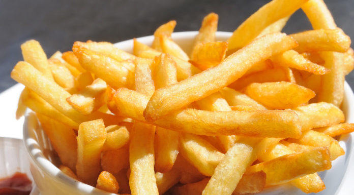 Πων να τηγανίζετε τις πατάτες για να μην ειναι καρκινογόνες. Τηγανητές πατάτες. Πως να τηγανίζουμε.