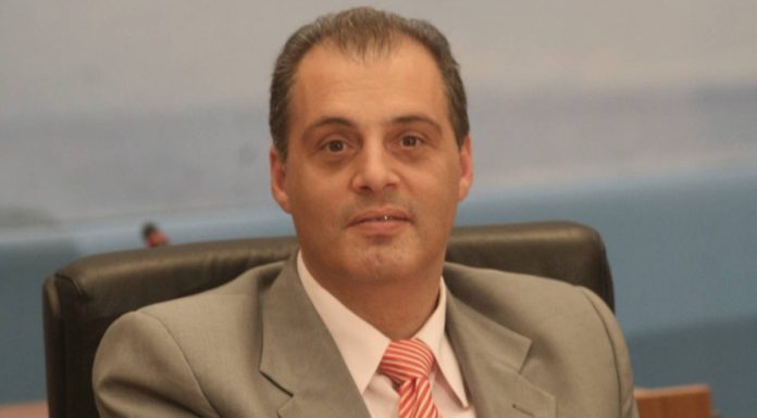 Βελόπουλος: Παραιτούμαι από ευρωβουλευτής Κυριάκος Βελόπουλος