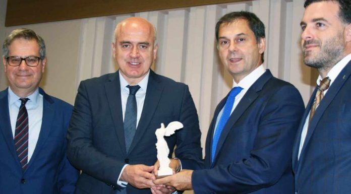 Η ανάπτυξη του τουρισμού στην Περιφέρεια ΑΜΘ στο επίκεντρο της συνάντησης Θεοχάρη – Μέτιου Η ανάπτυξη του τουρισμού στην Περιφέρεια ΑΜΘ στο επίκεντρο της συνάντησης Θεοχάρη - Μέτιου