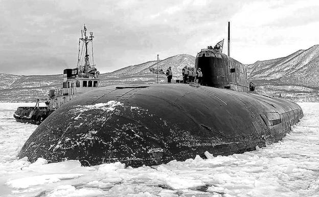 A Grave Under the Sea The 118 Crew Members of the Russian Submarine Kursk Died Because of a Fatal Chain of Technical and Human Errors - Κορονοϊος : Όλη η αλήθεια που δεν θα σας πούνε στα συστημικά ΜΜΕ